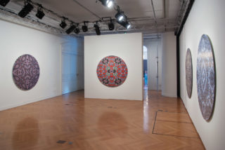 Vue de l'exposition Piece by Piece, Sara Angelucci, Sanaz Mazinani