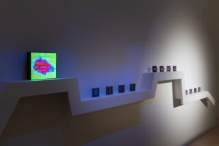 Vue Expo-98 Oscillation